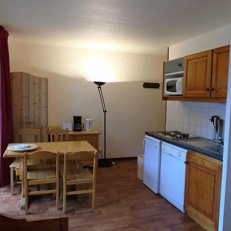 Cheval Blanc - 2 Pieces Pour 4 Personnes Mae-8564 * Modane