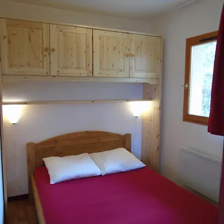 Cheval Blanc - 2 Pieces Pour 4 Personnes Mae-8564 * Modane