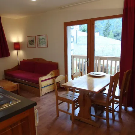 Cheval Blanc - 2 Pieces Pour 4 Personnes Mae-8564 Apartment